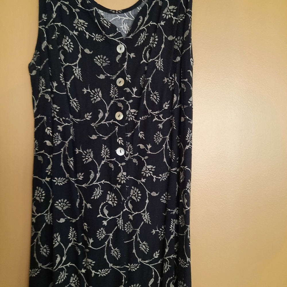 Dress - Picture 3 of 6